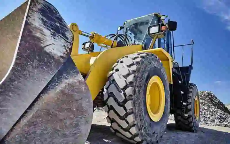 Rataskoormaja materjalide transportimiseks